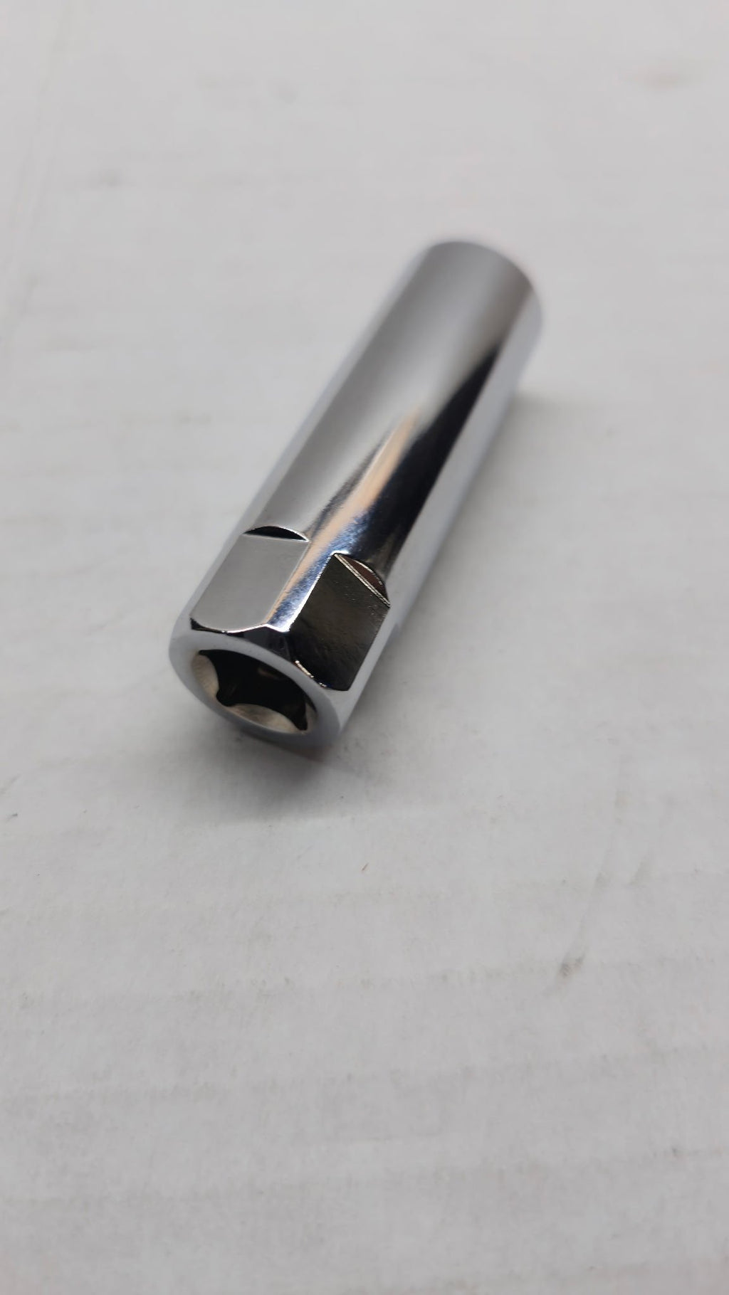 Mitsubishi 3G83 spark plug socket - magnetic thin wall, side view