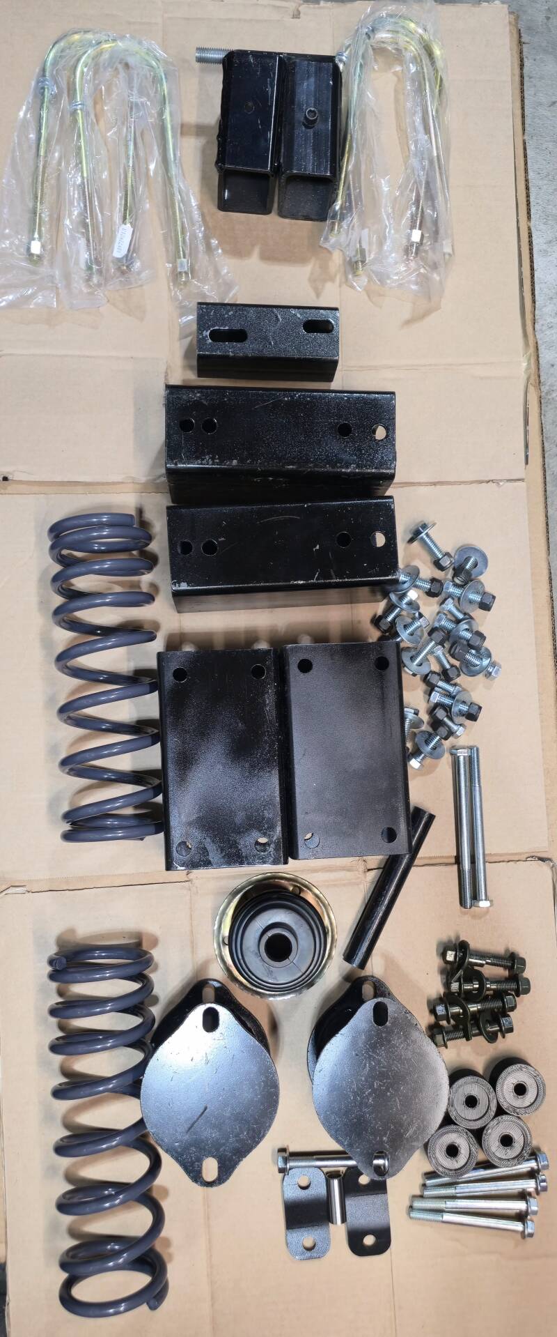 Mitsubishi U62T 5.5" Supermax Lift Kit + Extended Shocks Combo