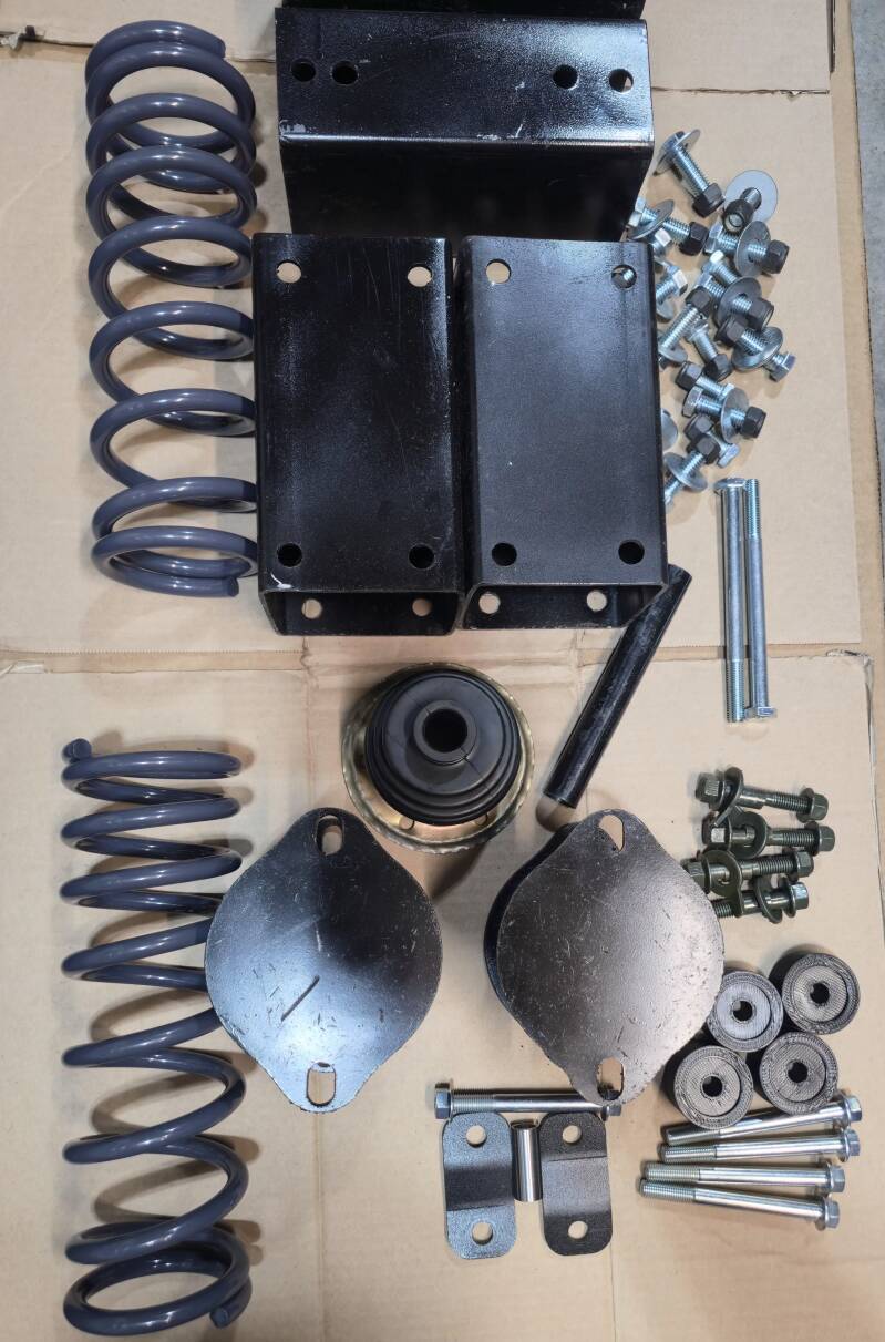 Mitsubishi U62T 5.5" Supermax Lift Kit + Extended Shocks Combo