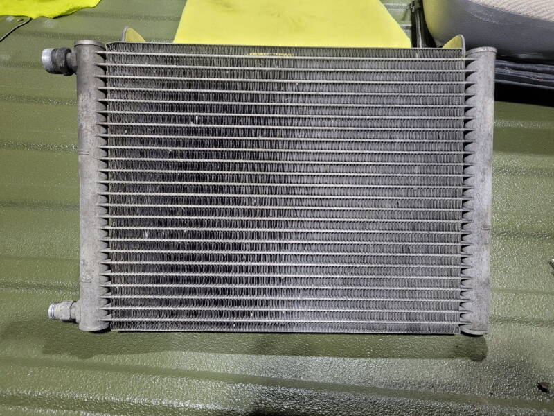 Air conditioning condenser