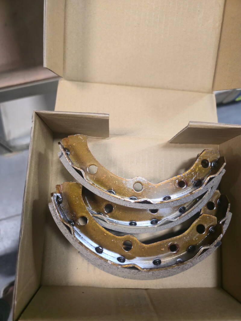 Daihatsu S81/S83 Brake Rear Shoe Full Set