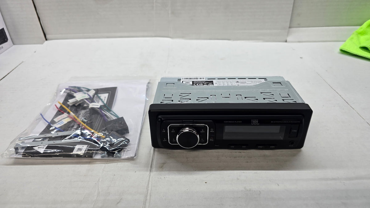 JBL Celebrity 150 — head unit